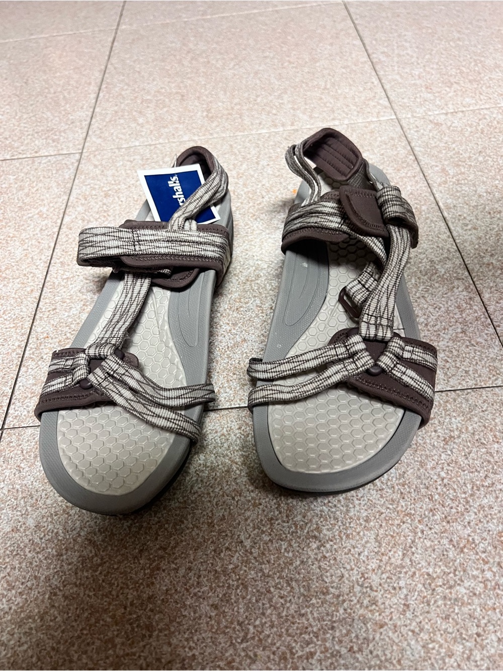Casual Strappy Sandals in Gray and Brown